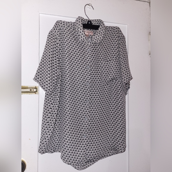 philosophy republic clothing Tops - PHILOSOPHY Republic Clothing womens Size XS Blouse geometric pattern